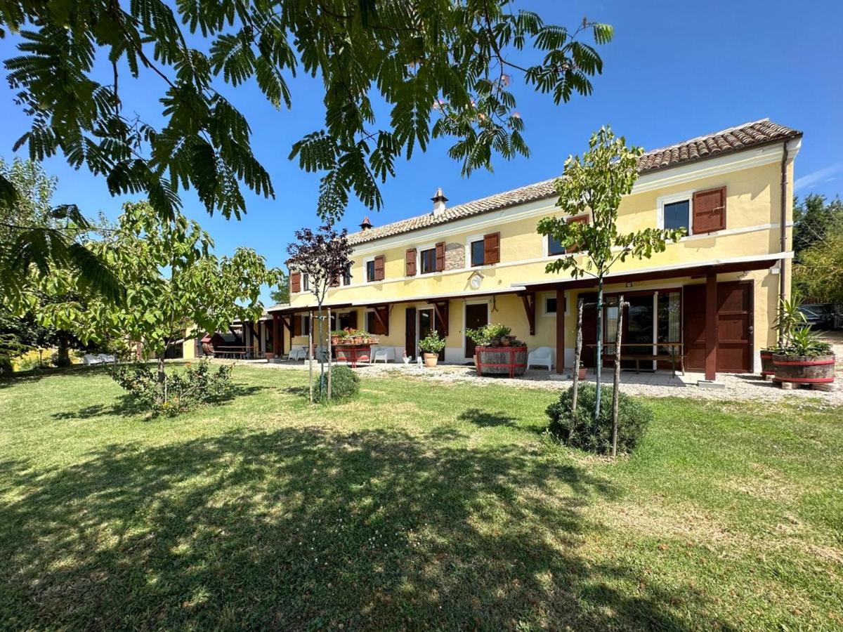 Casale Casini Soccorso Guest House Senigallia Exterior photo