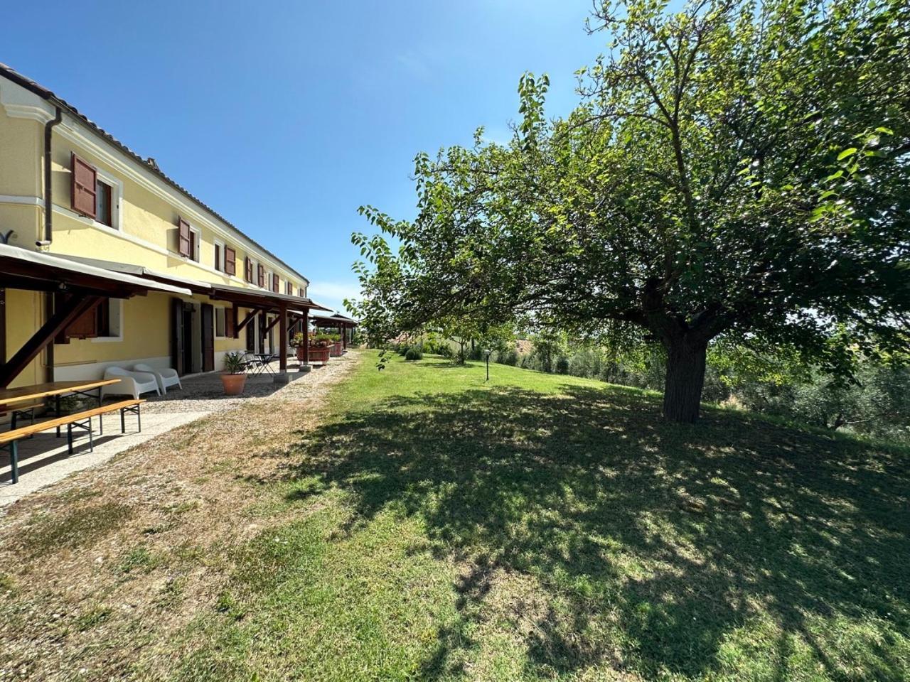 Casale Casini Soccorso Guest House Senigallia Exterior photo